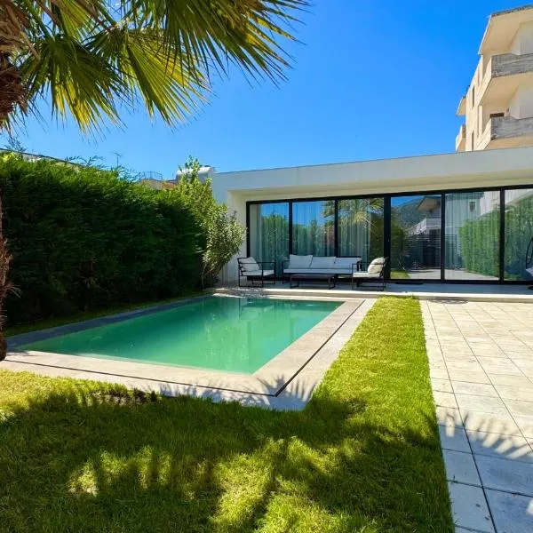 White Beach Villa 2 - Luxury, hotel v destinaci Velipojë