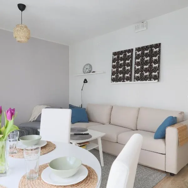 Fredika, modern 1br,Tripla Pasila prime location, gym, parking, train station near, hotel di Helsinki
