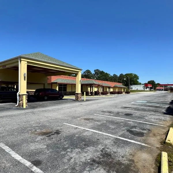 OYO Hotel Phenix City, hotel v destinaci Phenix City