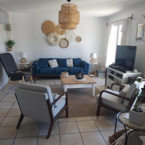Chambres d'Hotes des Ecureuils – hotel w mieście Lanton
