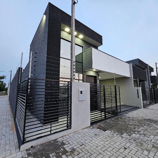 Casa Nova com 3 quartos / Churrasqueira / Banheira prox Cataratas