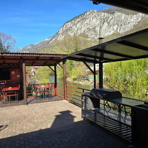 Casa Vivian, hotel in Băile Herculane