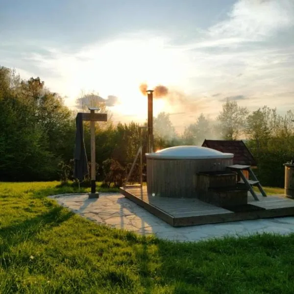 Oleksowiczówka, hotel u gradu Zborowice