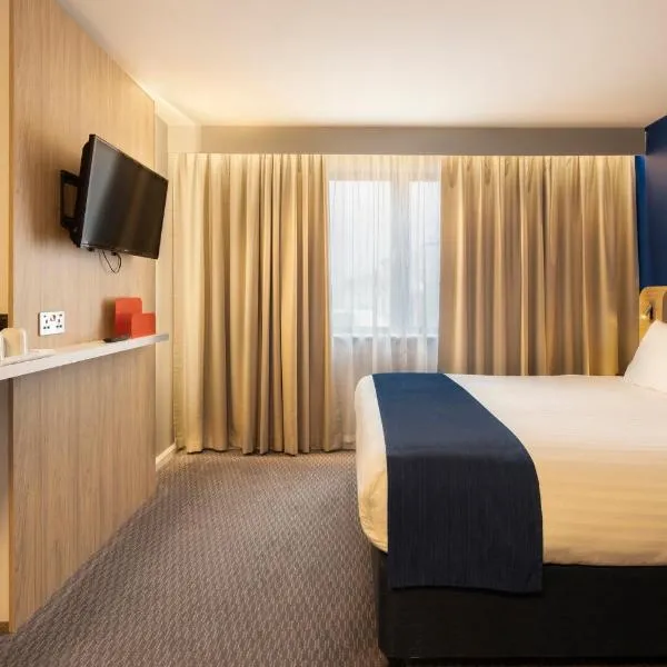ホリデイ イン エクスプレス プール（Holiday Inn Express Poole by IHG）、プールのホテル