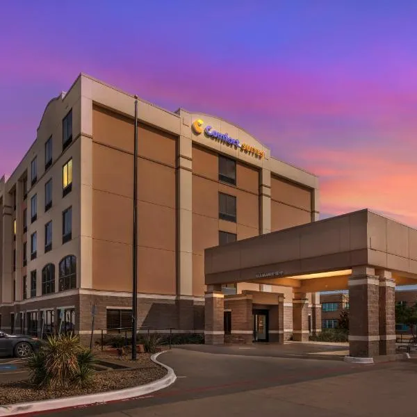 Comfort Suites DFW N-Grapevine, hotel v destinaci Grapevine