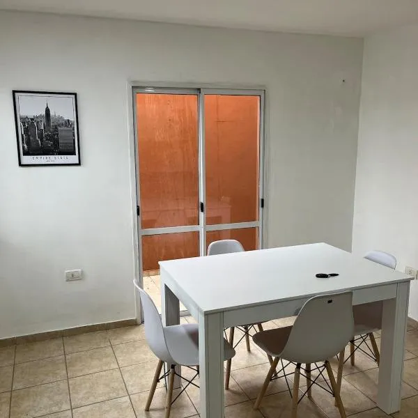 Departamento temporal hasta 4 personas en San Luis Centro, hotel in San Luis