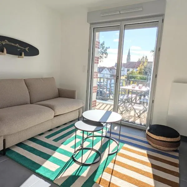 Appartement lumineux avec balcon & aperçu mer, hotel in Pornic