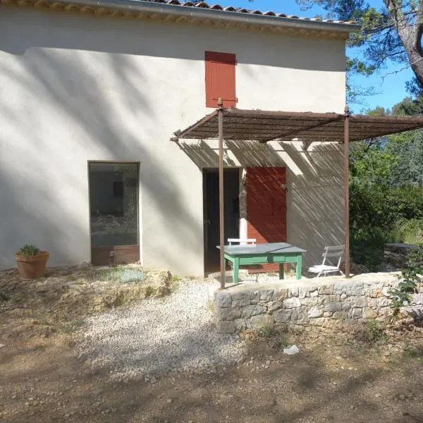 Un cabanon en Provence, hotel in Auriol