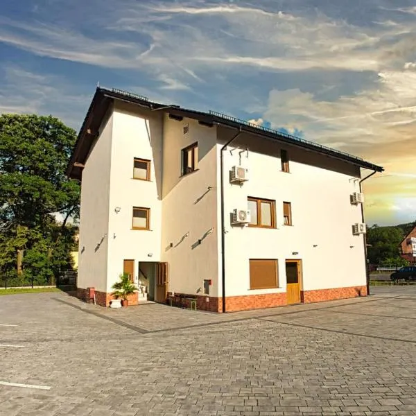 Beskidia - Noclegi w Beskidach, hotel v destinaci Roczyny