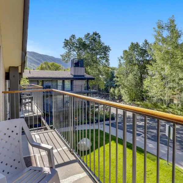 Spacious Top Floor Condo Aspen, hotel in Aspen