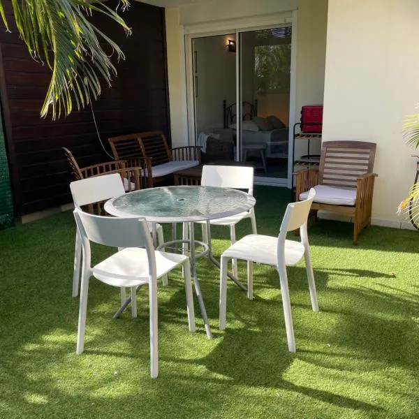 Prana Lodge Saint Gilles les Bains 800 m de la plage, khách sạn ở Saint-Gilles-les Bains