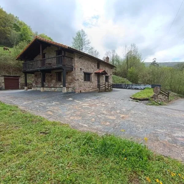 Casa rural La Niña en Valles Pasiegos、Merillaのホテル
