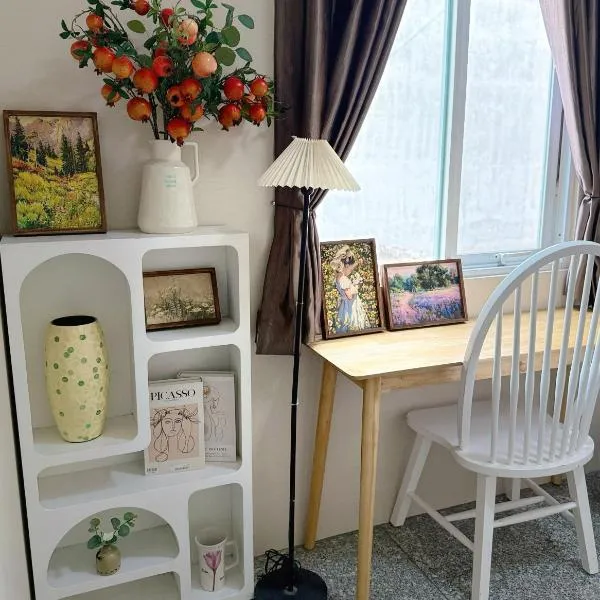 Linh Ngọc Châu Hotel, hotel di Bandar Ho Chi Minh