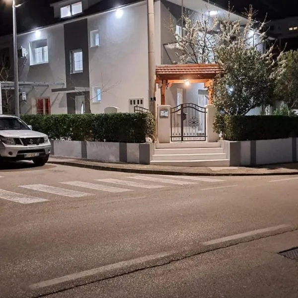 Apartment Misir in downtown, hotel v destinaci Knin