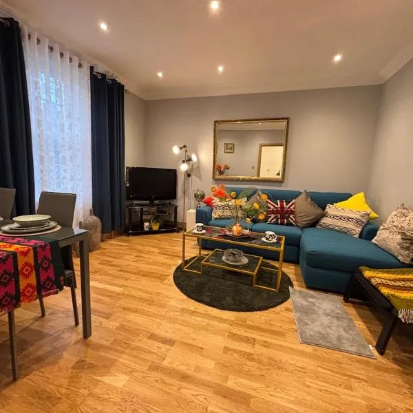 Charming 3Bd Home in West London – hotel w Londynie