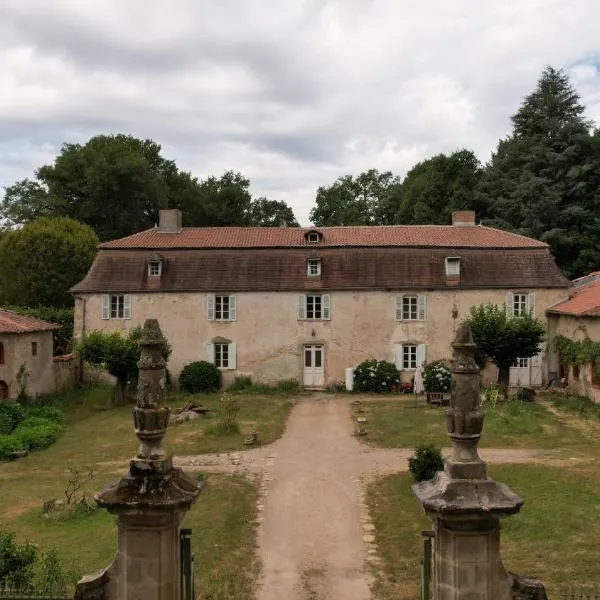 Le domaine du Loubier, hotel a Saint-Victurnien