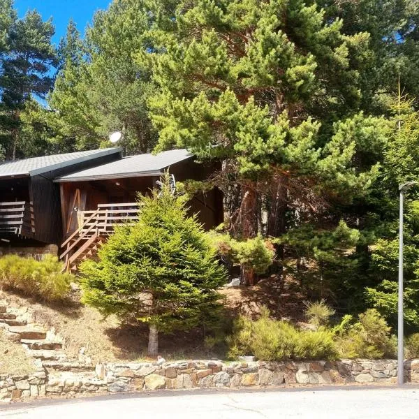 Chalet Des Oursons, Capcir Pyrénées Catalanes, hotell i Puyvalador