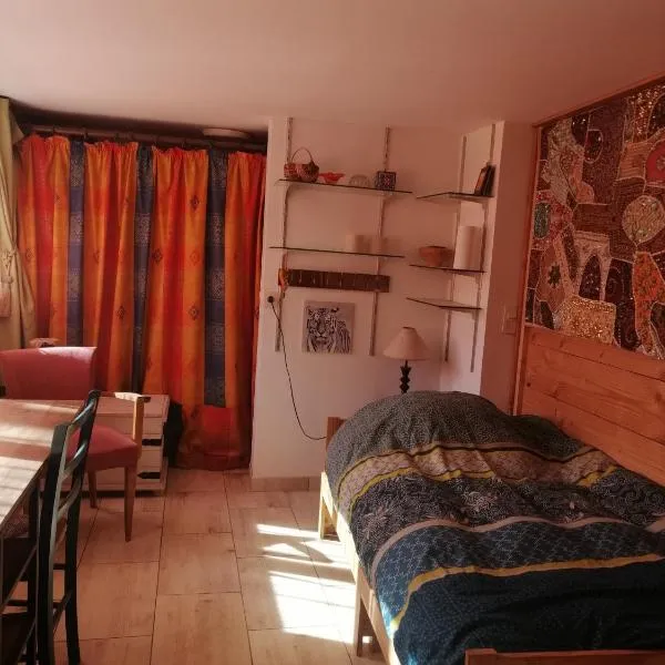 La Succulente Vivace, hotel v destinácii Cambounès