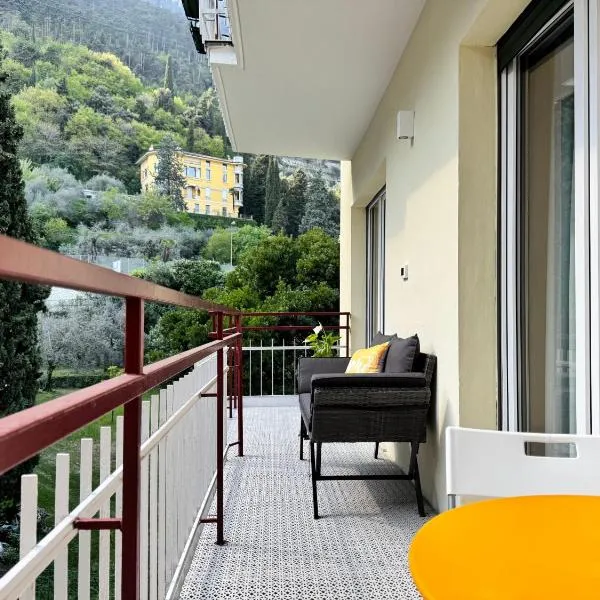 ApartRiva in historical center near Lake, hotel i Riva del Garda