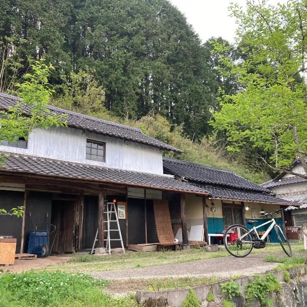 エコビレッジ地球人村, hotel v destinaci Shimoichi