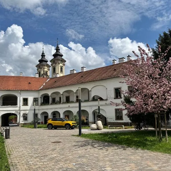 Forst-Ház Apartman, hotel v destinaci Eger