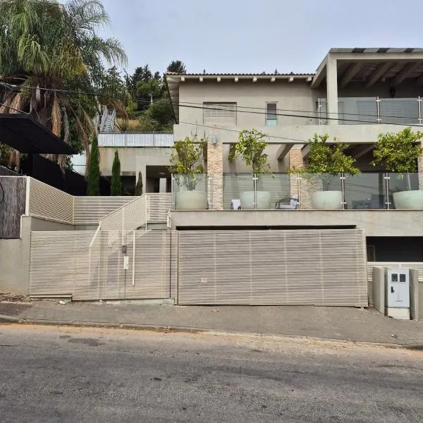 אורי בגליל, hotel v destinaci Kirjat Šmona