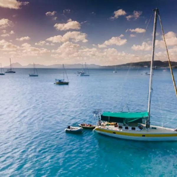 Bateau Kyma, hotel v destinaci Sainte-Anne