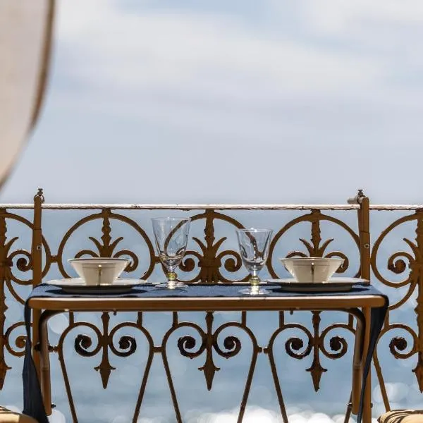 Casa d'artista, hotel v destinaci Alassio
