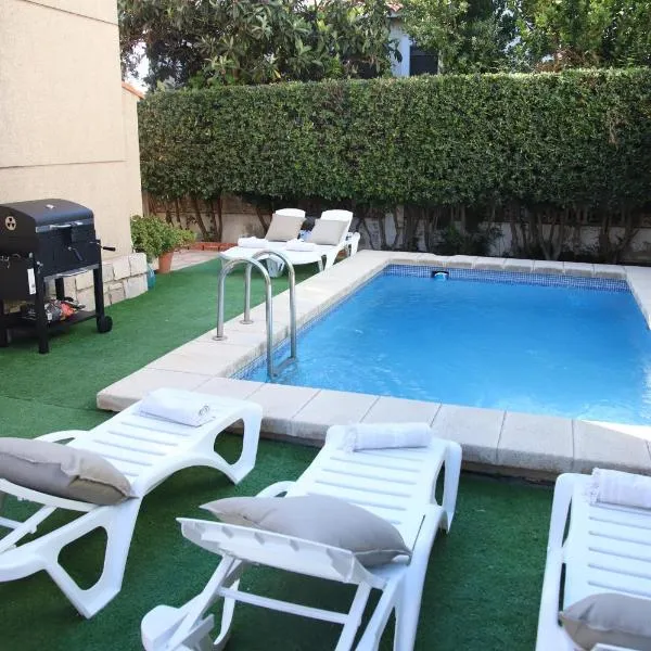 MD Chalet con piscina Mareny Beach, hotel in Mareny Blau