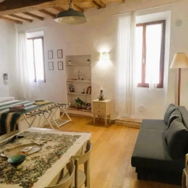Lovely Home - Spazio per le biciclette in casa, hotel v destinaci Buonconvento