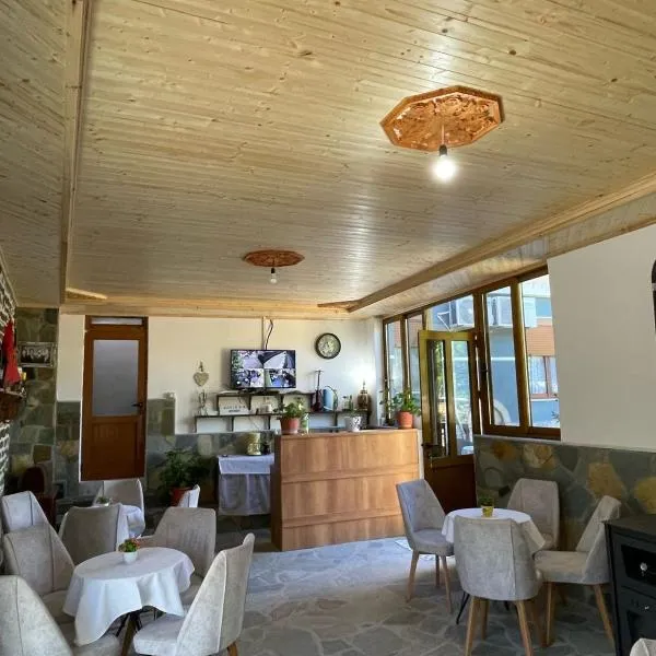Hostel Xarba, hotel v destinaci Gjirokastër