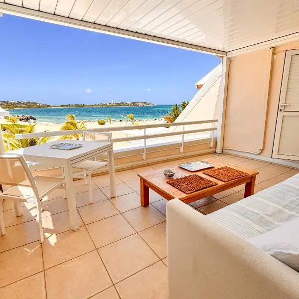 Azur Bliss, appartement vue mer spectaculaire, grande terasse et piscine, hotel in Baie Nettle