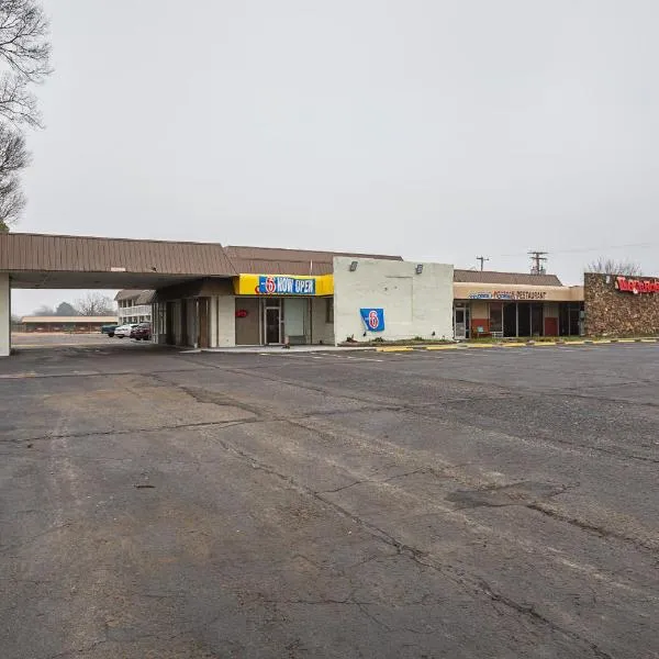 Motel 6-Brinkley, AR, hotel v destinaci Brinkley