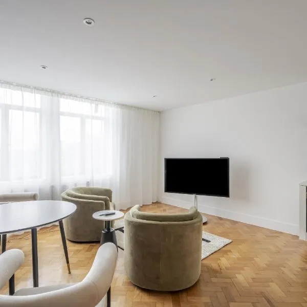 City Centre Chelmsford, Sky Sports, Netflix & Sky Movies, hotel in Chelmsford