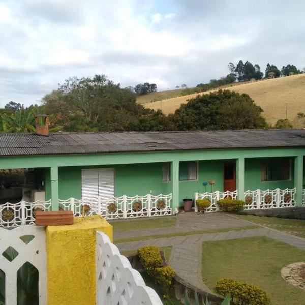 Sitio interior com LAGO, PISCINA, EXCLUSIVO Salao de Festas