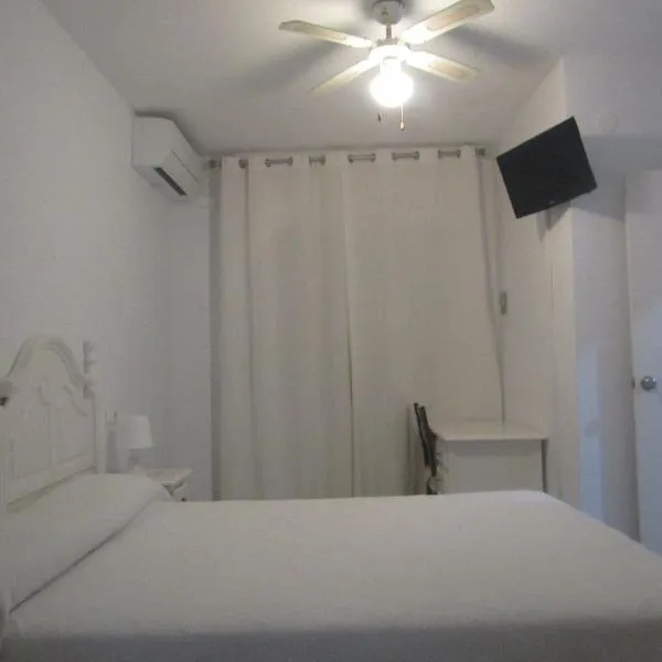 Hostal Andalucia, hotel in Almuñécar