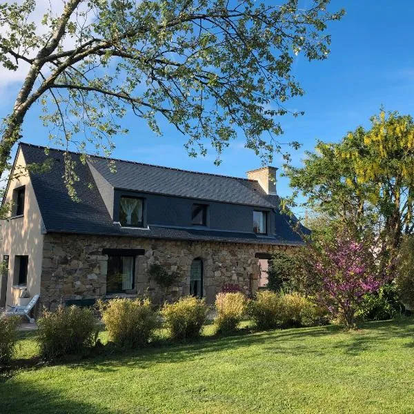 Les Bernaches du Lédano Vue Mer, hotel v destinácii Paimpol