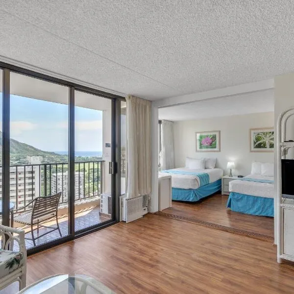 Elevated Condo with Diamond Head & Ocean Views, Steps from Waikiki Beach (13011) โรงแรมในโฮโนลูลู