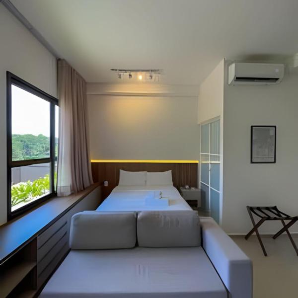 Studio novo, completo, piscina e ótima localização