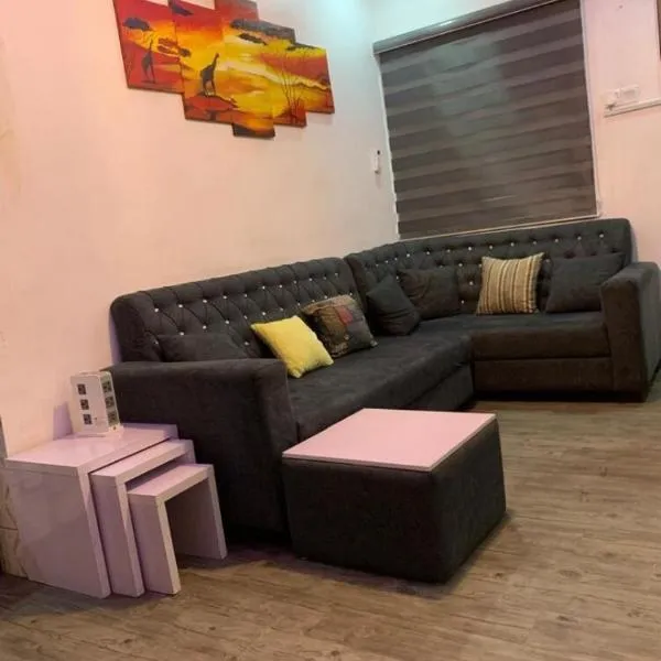 Cozy Apartment in Silicon Yaba، فندق في لاغوس
