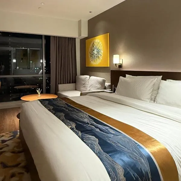 Novotel Suites Celestia at Hotel Residences Acqua Manila, hotel v destinácii Manila
