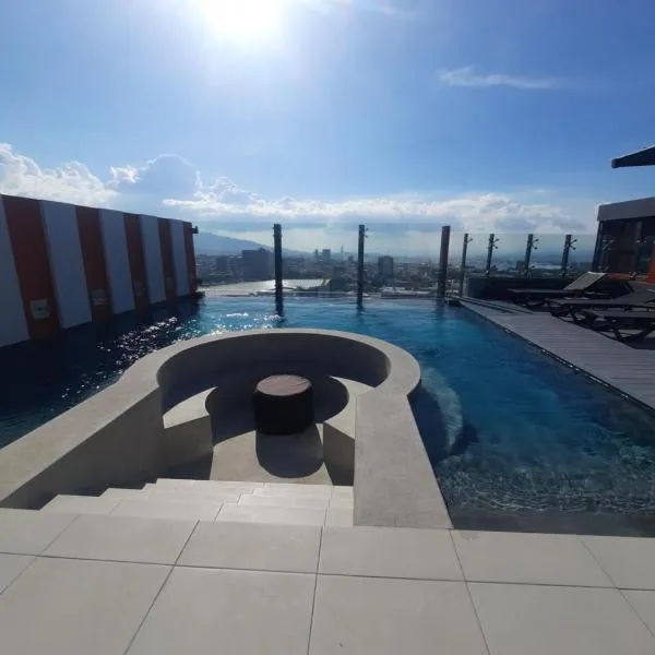 Nuevo y moderno loft en Bö Escalante, hotel v San José