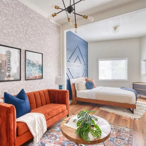 Stay Portland - Bright Brooklyn Studio, hotel in Portland