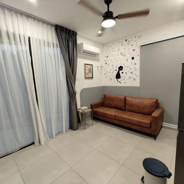 Cozy 2BR Getaway for 3 YOLO, hotel in Petaling Jaya