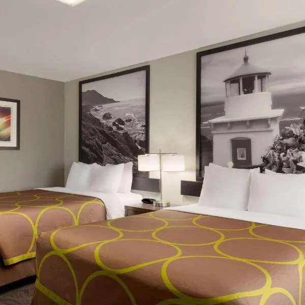 Super 8 by Wyndham Eureka, hotel v destinaci Eureka