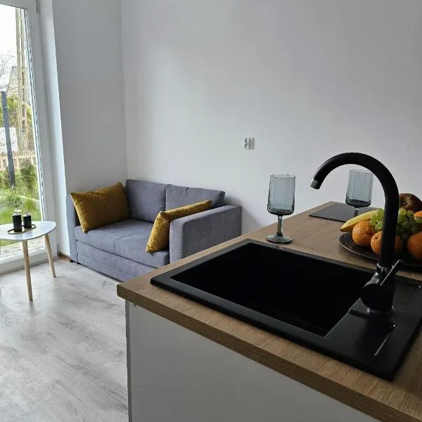 Rooms Hop To Wrocław, hotel v destinaci Czerńczyce