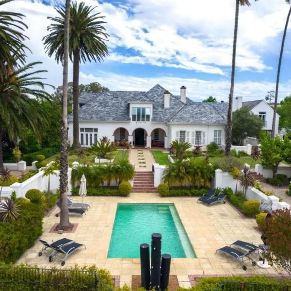 Wild Mushroom Country House, hotel in Stellenbosch