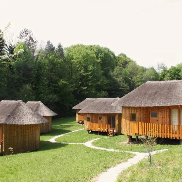 Glamping Bionic healing village, hotel v destinaci Slovinská Bystrica
