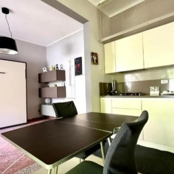 Appartamento via Raffaello Sanzio, hotel in Senigallia