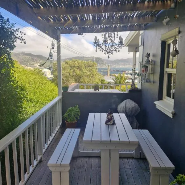Jamieson Hide Away, hotel in Simonʼs Town